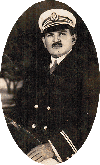 Ágide Azzoni com uniforme da Banda Santa Cecilia - Acervo pessoal